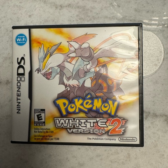 Pokémon White 2 Complete in Box - Picture 1 of 4